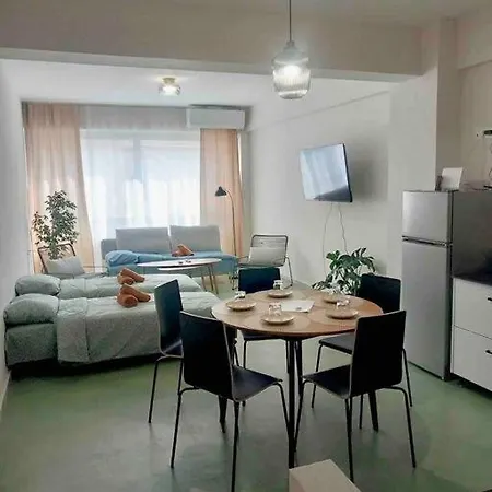 Specious Flat In Aparthotel Thessaloniki